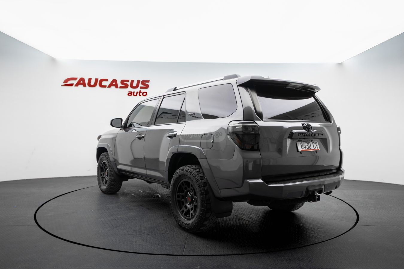 Toyota 4 Runner - фото 6