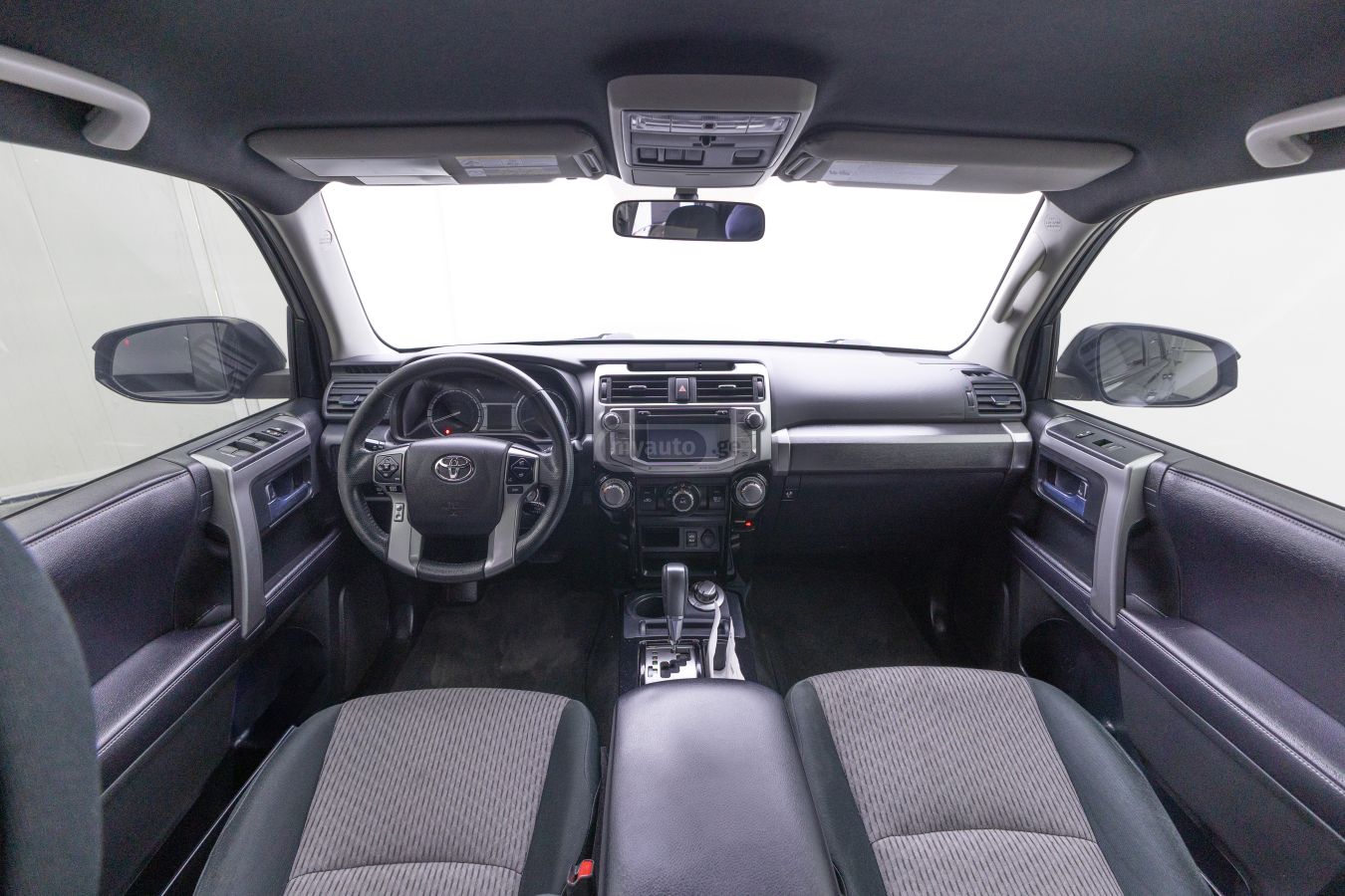 Toyota 4 Runner - фото 8