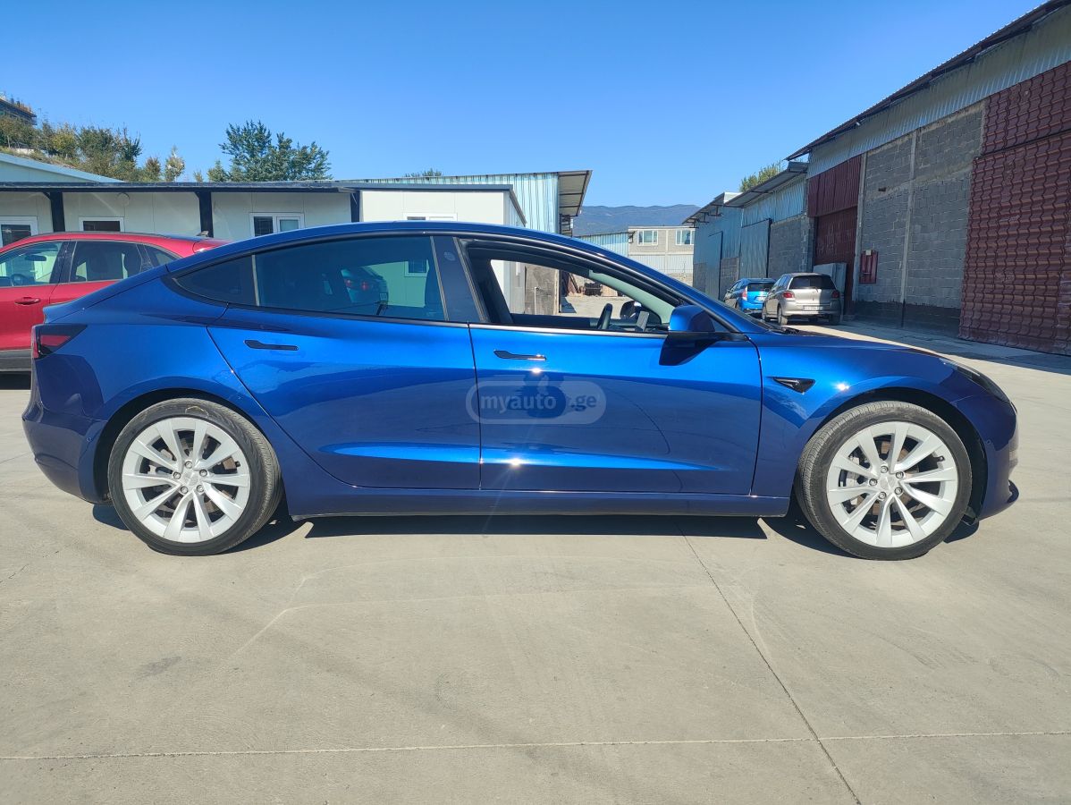 Tesla Model 3 - фото 6