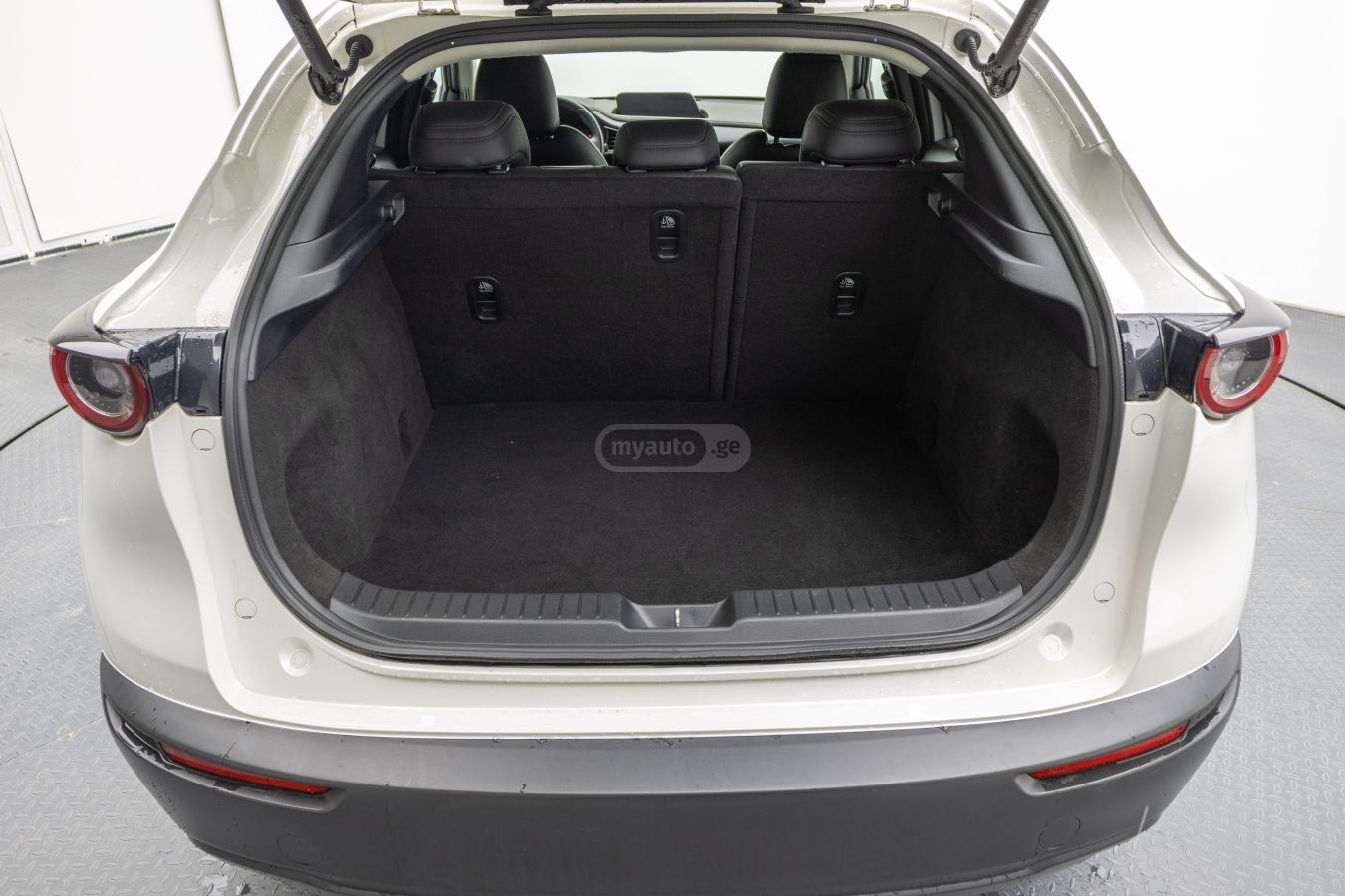 Mazda Mazda CX-30 — миниатюра 7