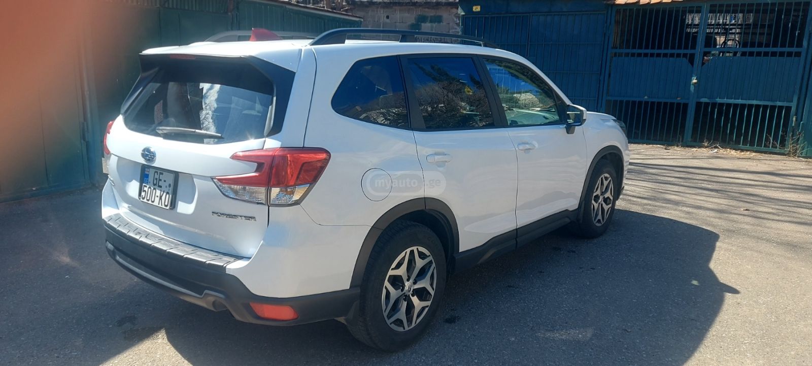 Subaru Premium 4dr All-Wheel Drive CV — миниатюра 6