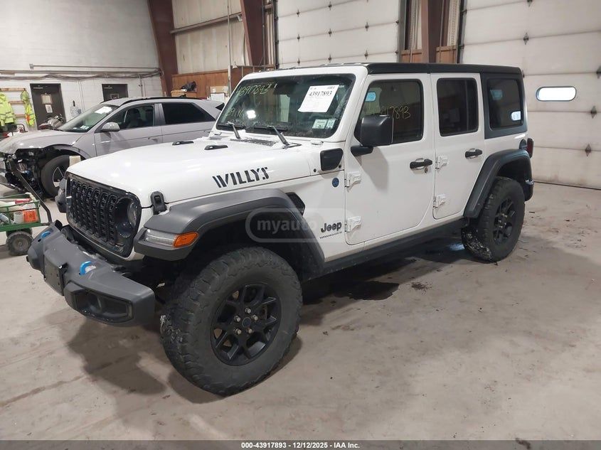 Jeep Wrangler - фото 2