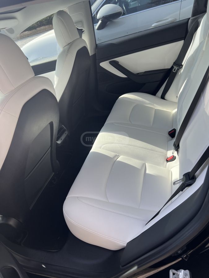 Tesla Model 3 - фото 8