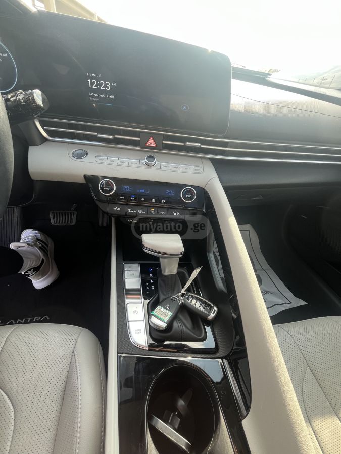 Hyundai Limited 4dr Sedan Automatic — миниатюра 8