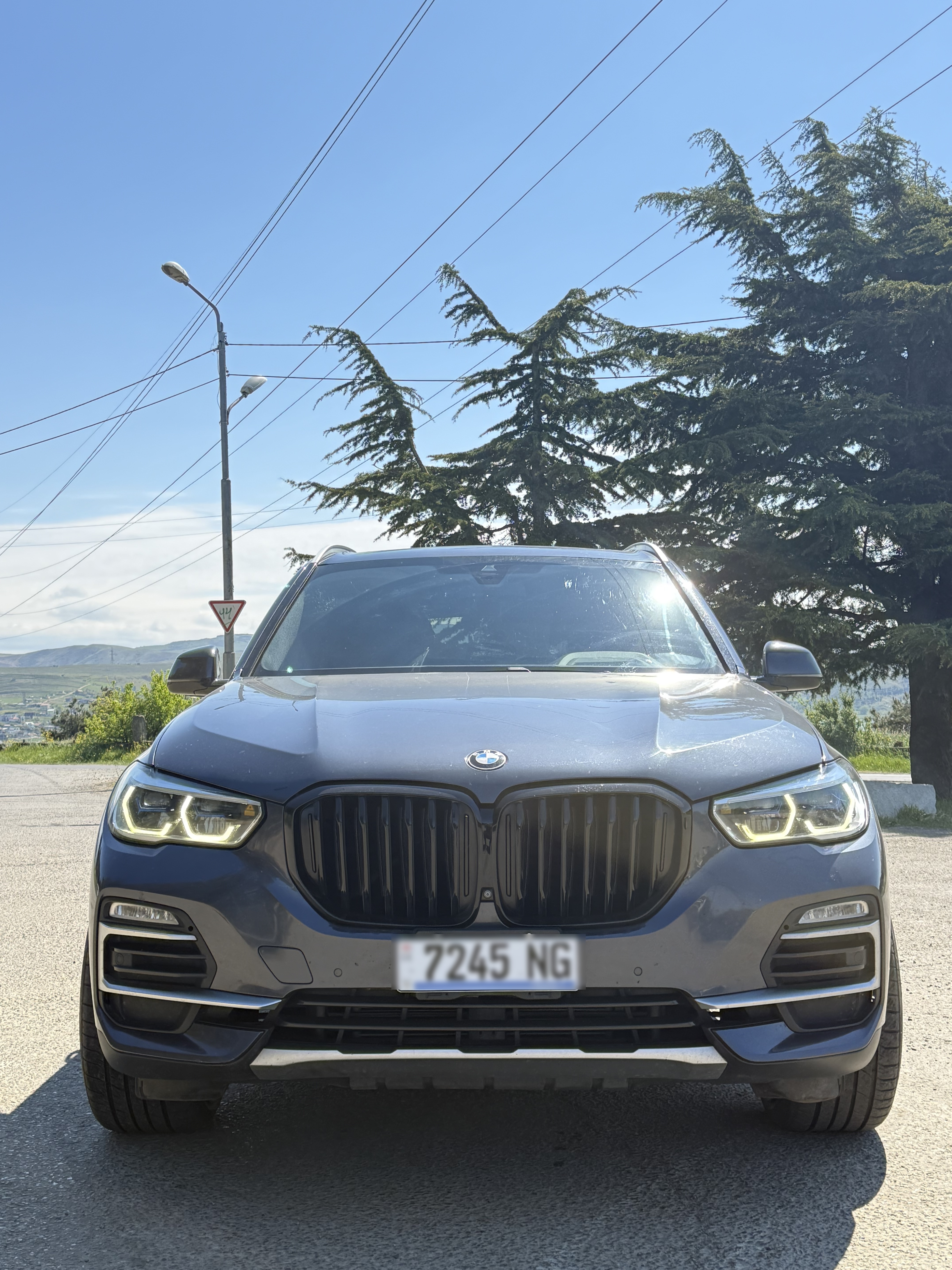 BMW X5 - фото 1