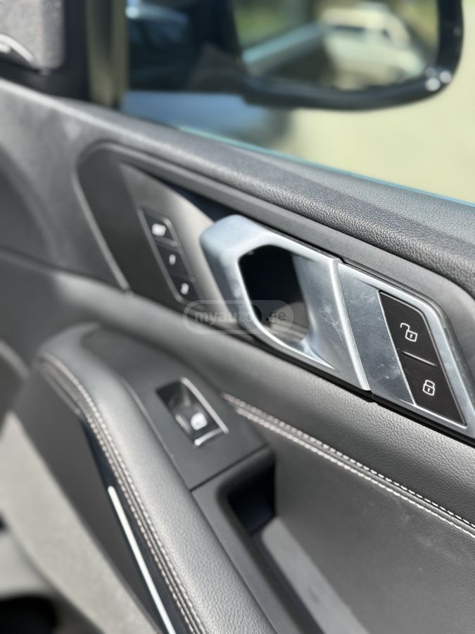 BMW X5 - фото 11
