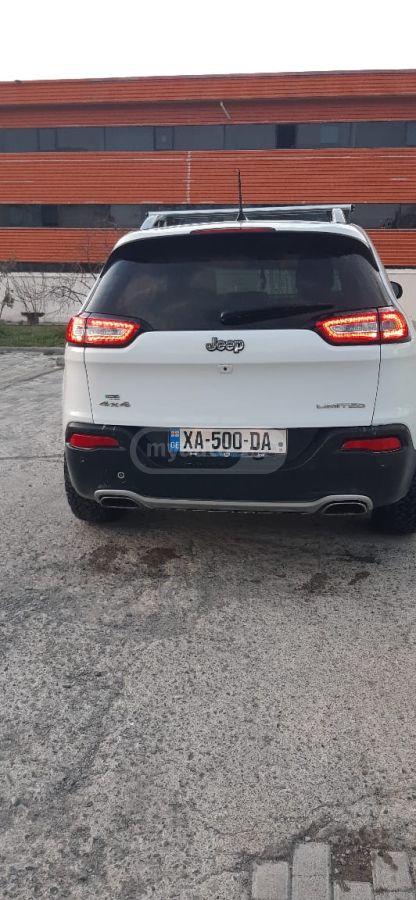 Jeep Cherokee - фото 4