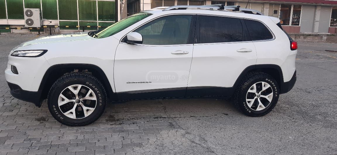 Jeep Cherokee - фото 5