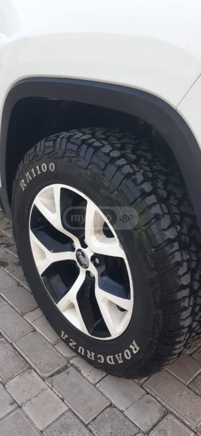 Jeep Cherokee - фото 6