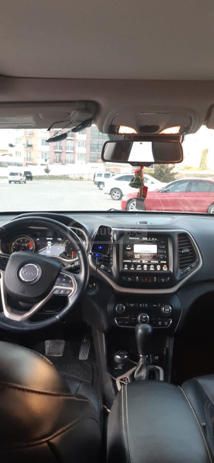 Jeep Cherokee - фото 9