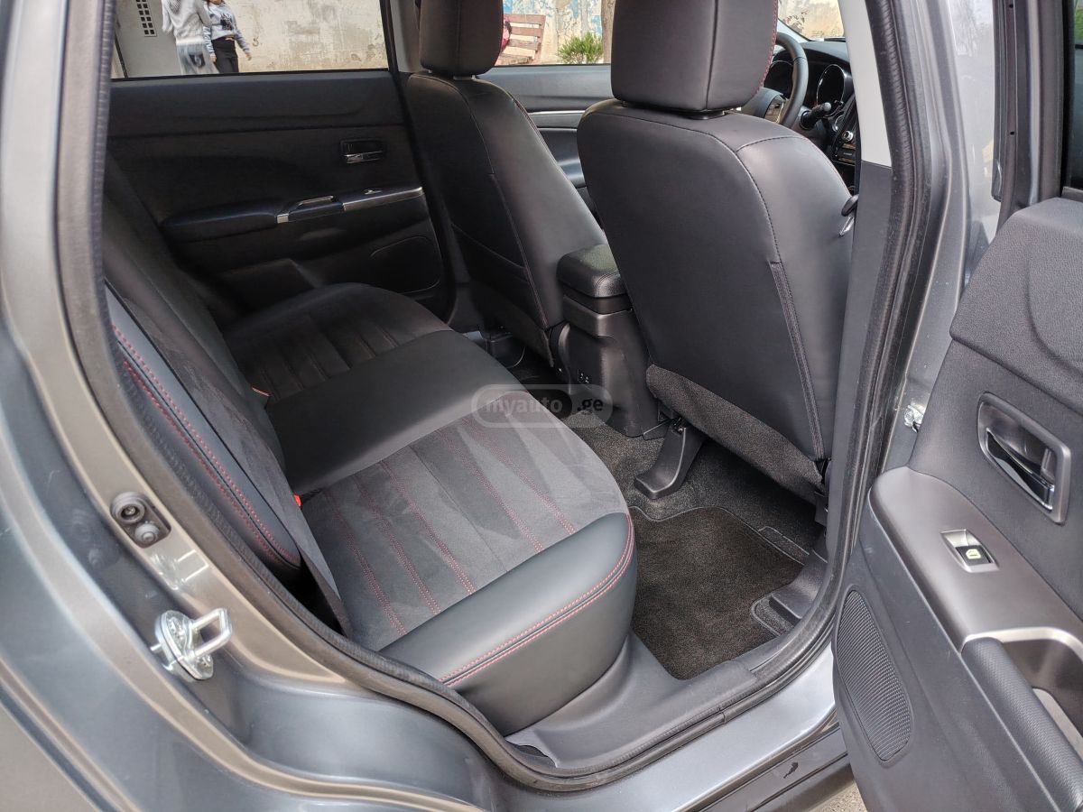 Mitsubishi Outlander Sport - фото 14