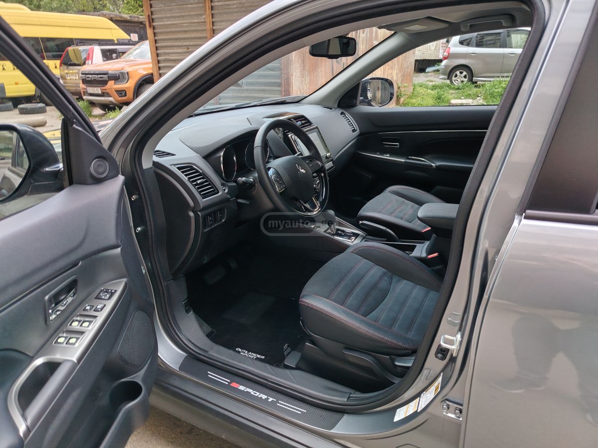 Mitsubishi Outlander Sport - фото 8