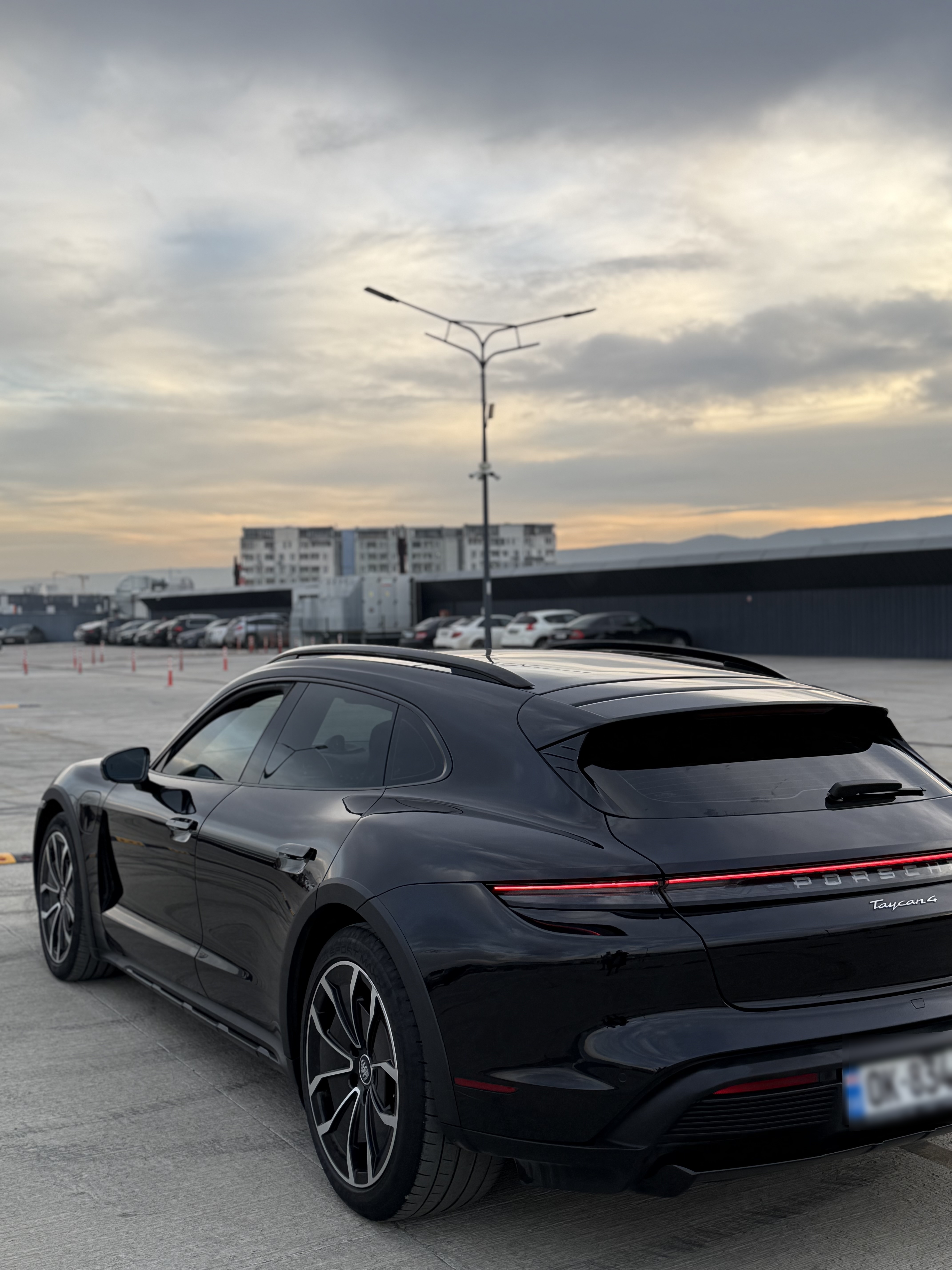 Porsche Cross turismo — миниатюра 1