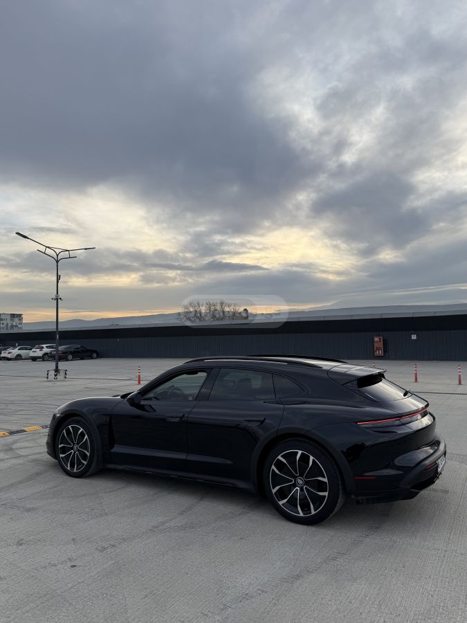 Porsche Cross turismo — миниатюра 4