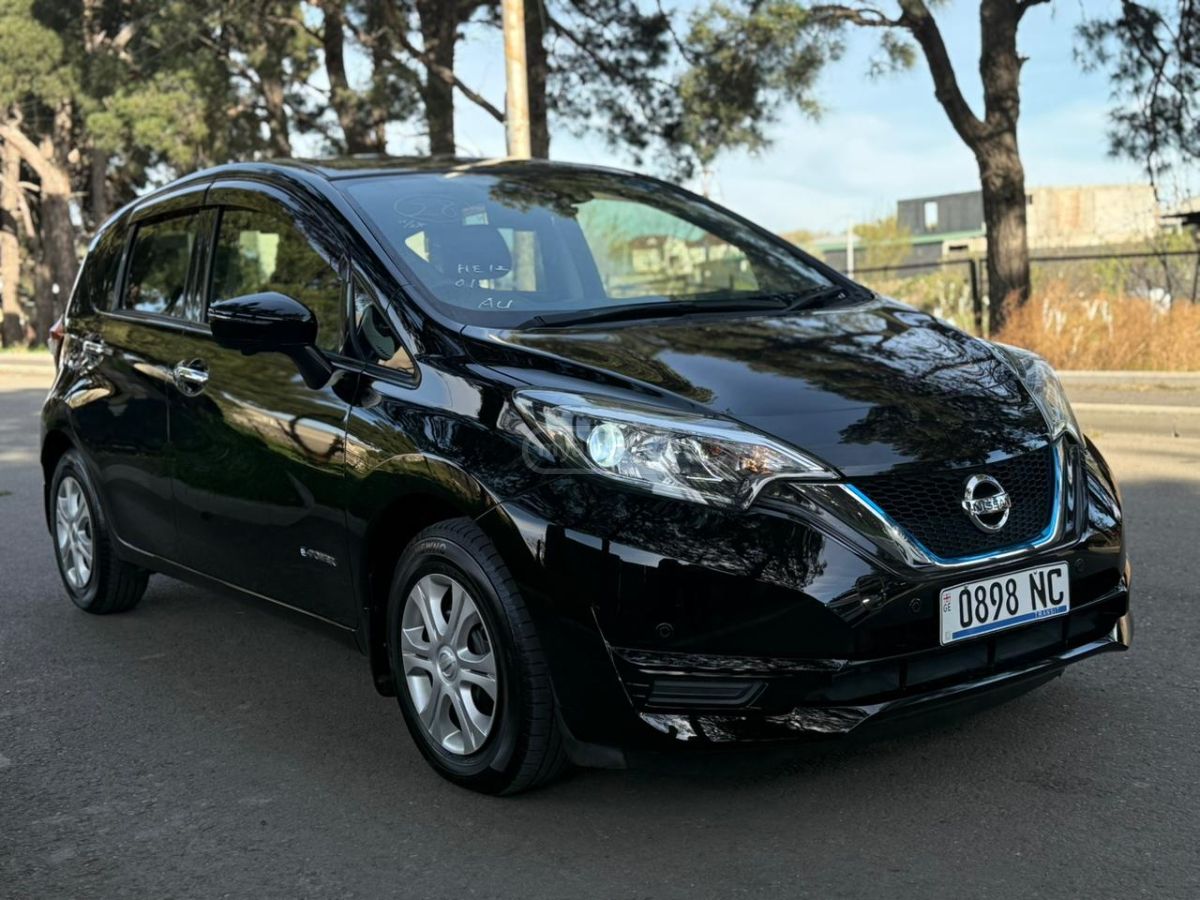 Nissan Note - фото 1