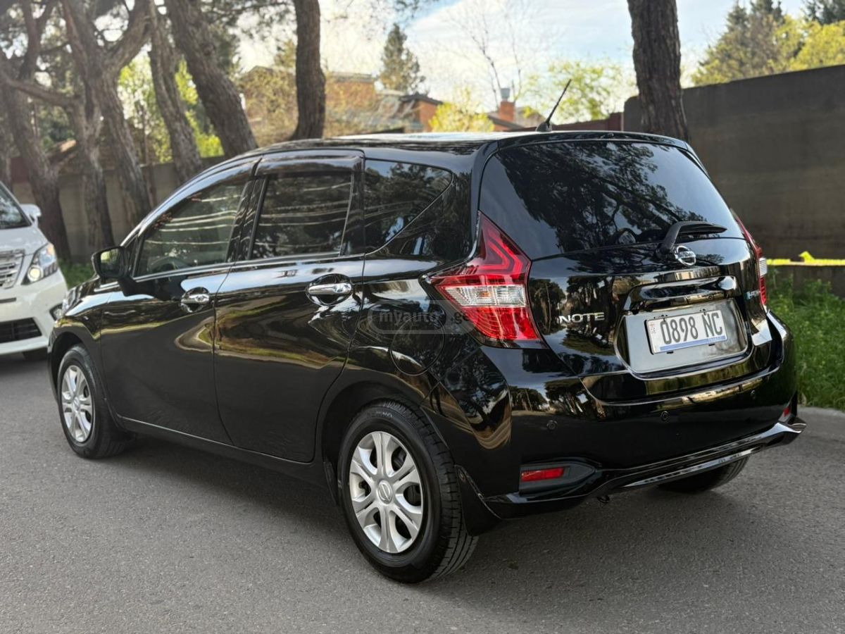 Nissan Note - фото 3