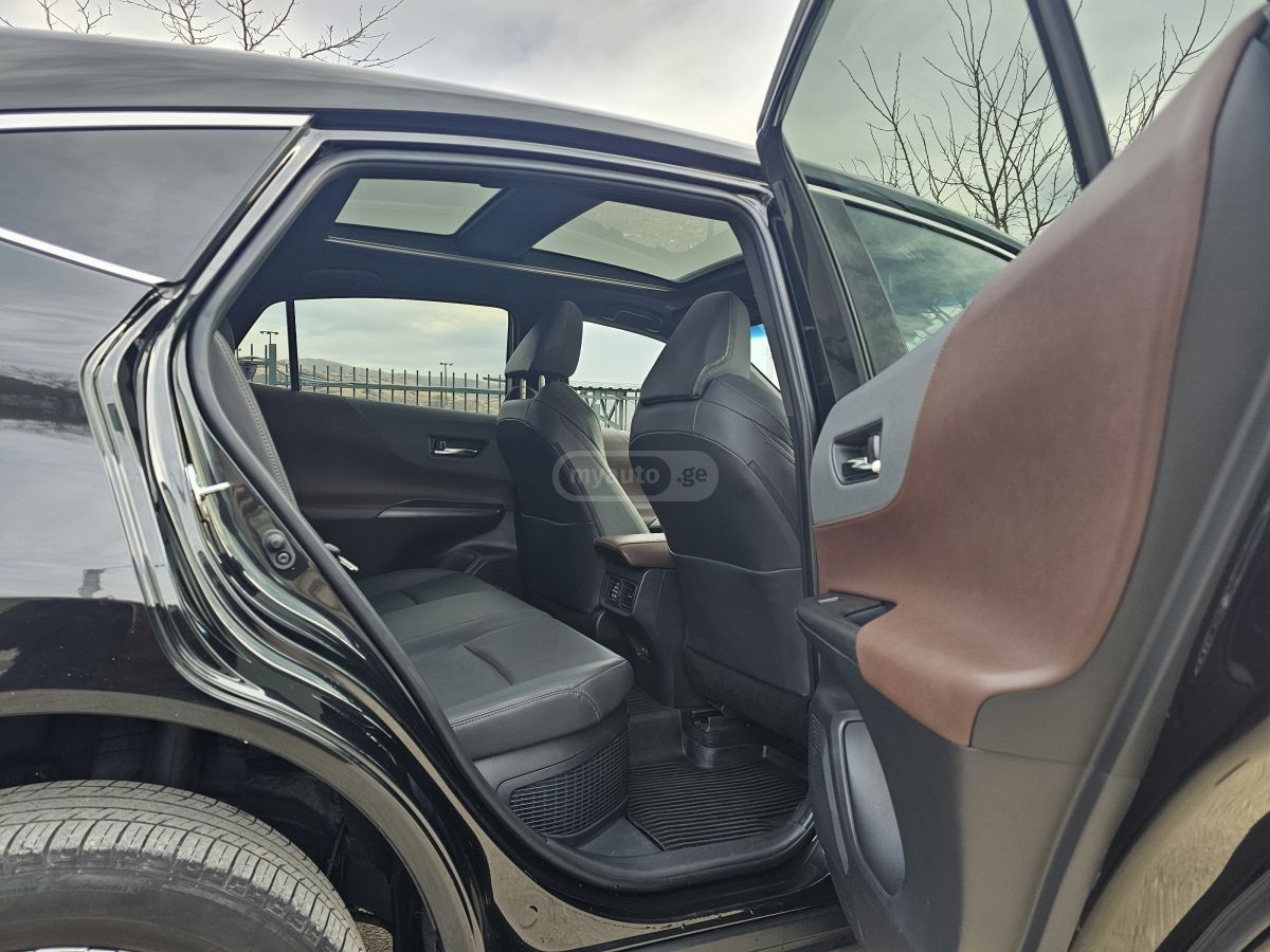 Toyota Venza Limited 2024 — миниатюра 10