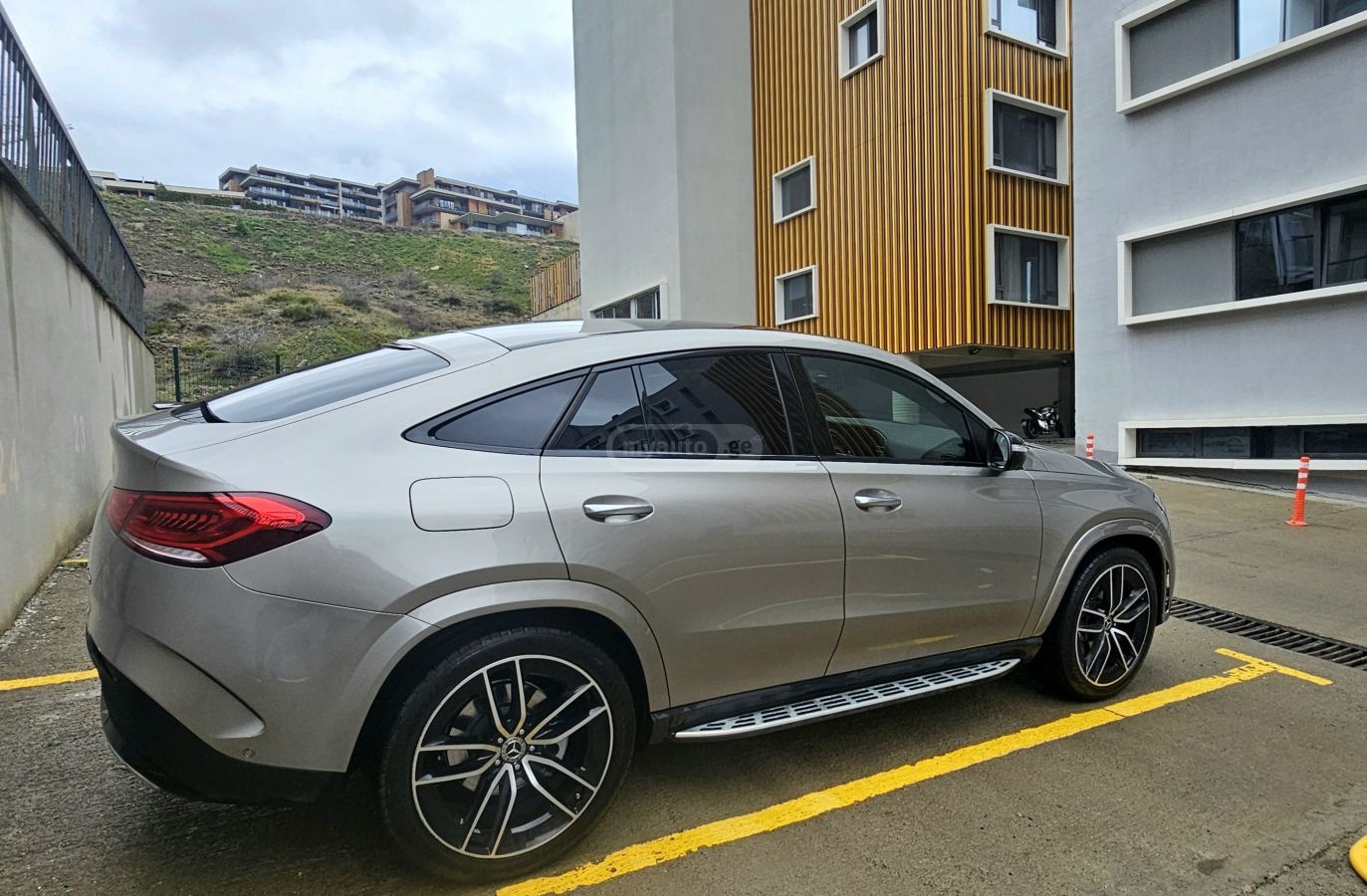 Mercedes-Benz GLE 450 AMG 2023 — миниатюра 2
