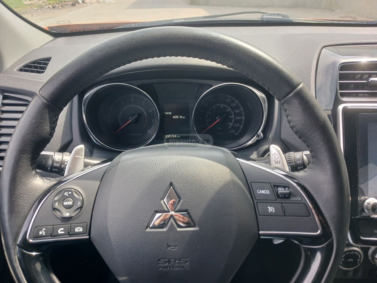 Mitsubishi Outlander Sport - фото 10