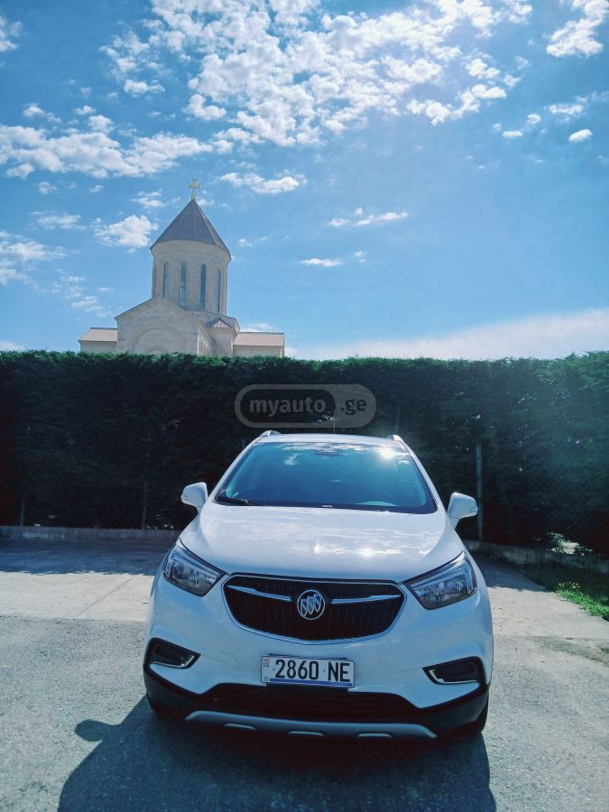 Buick Encore - фото 1