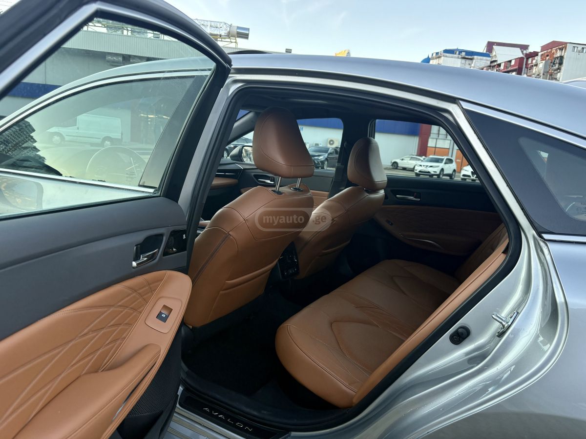 Toyota LIMITED — миниатюра 10