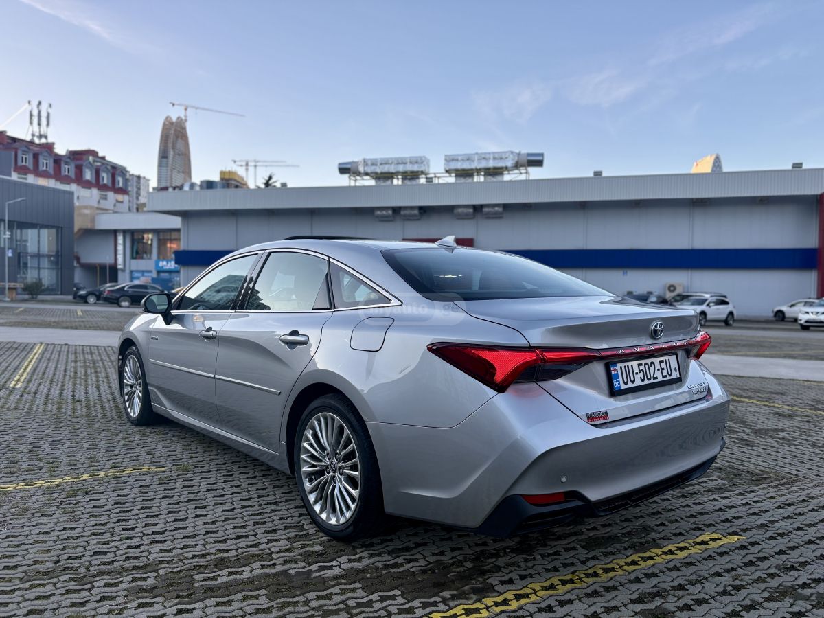 Toyota LIMITED — миниатюра 3