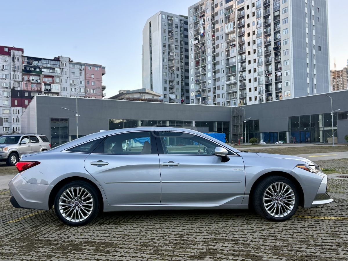 Toyota LIMITED — миниатюра 6