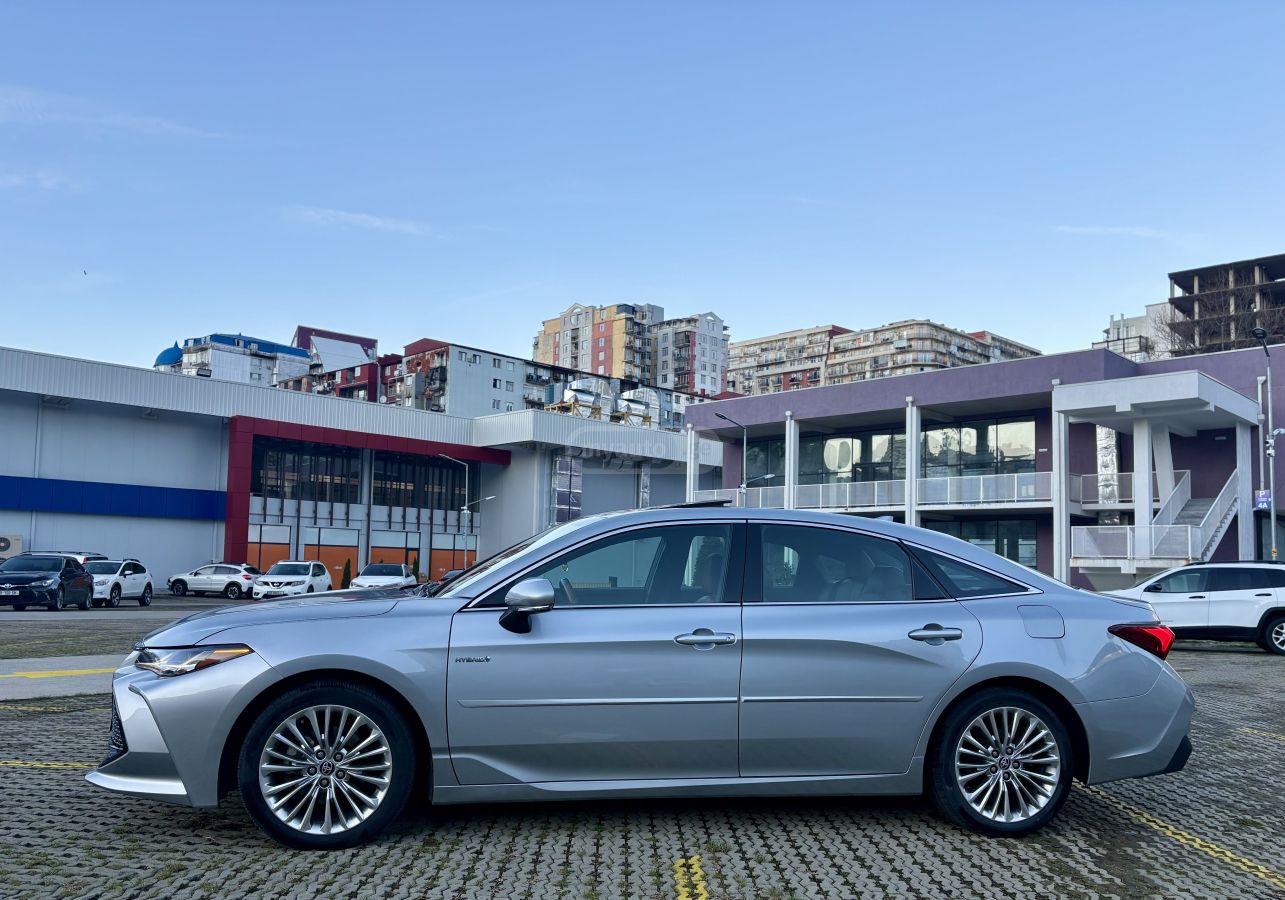 Toyota LIMITED — миниатюра 8