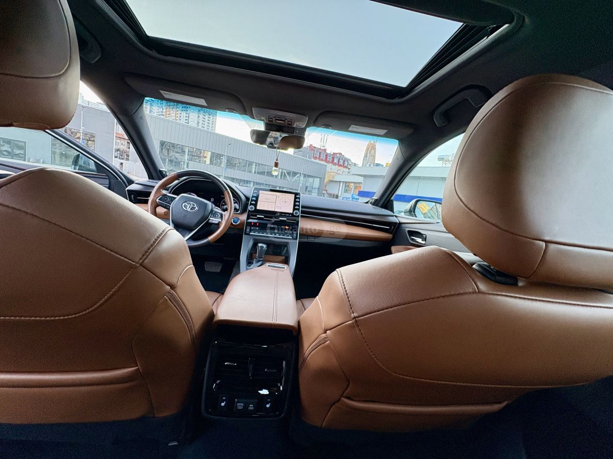 Toyota LIMITED — миниатюра 9