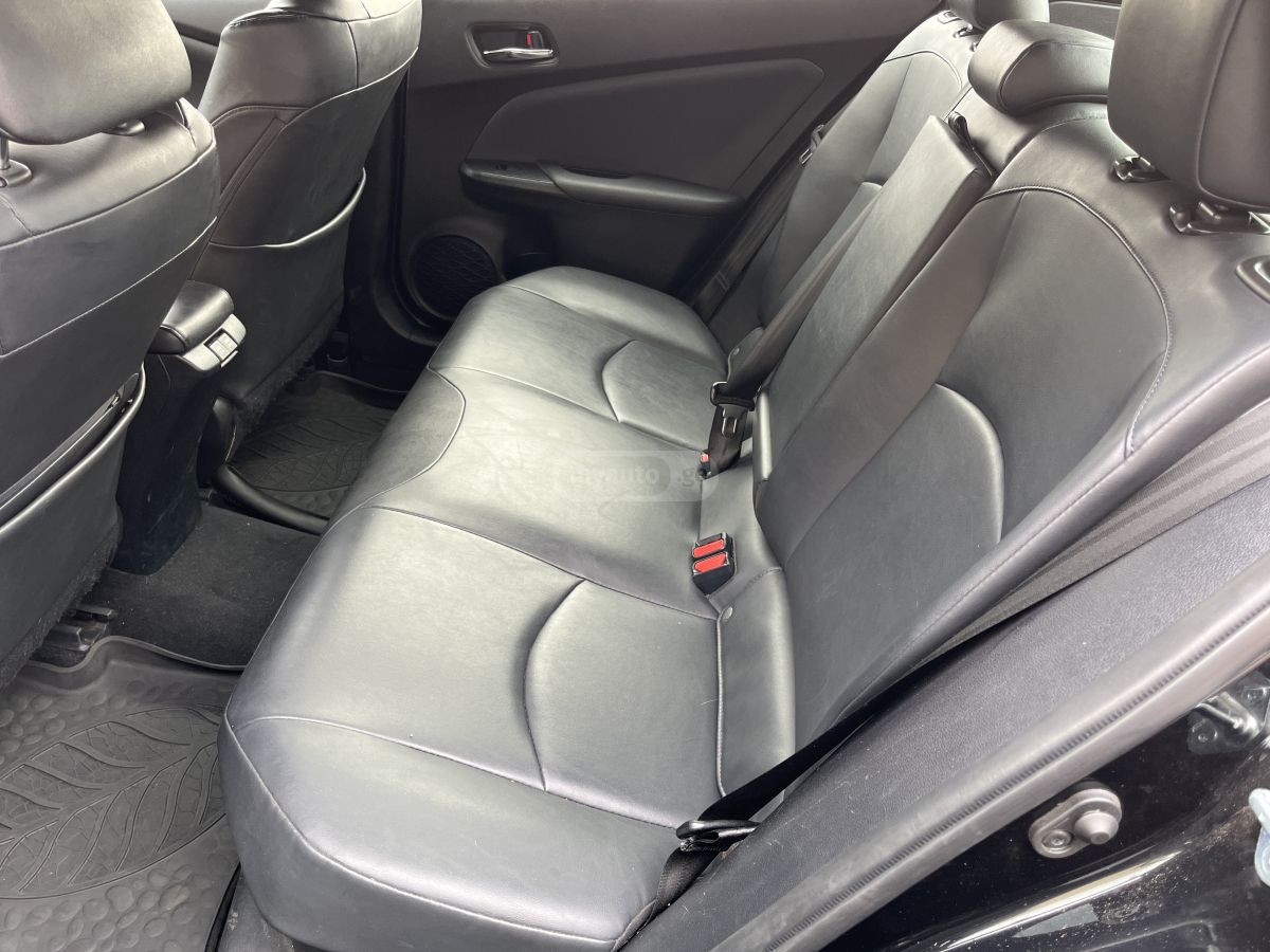 Toyota Prius - фото 6