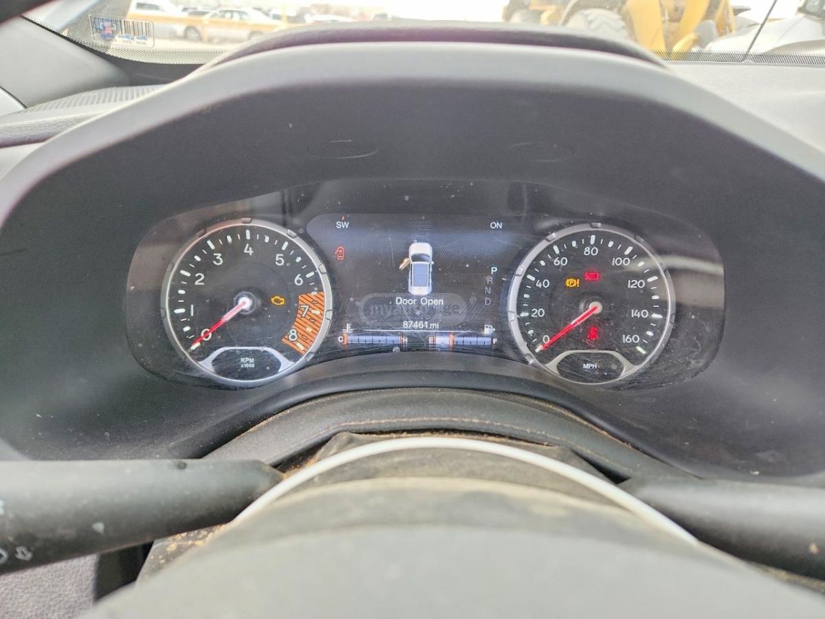 Jeep Renegade - фото 9