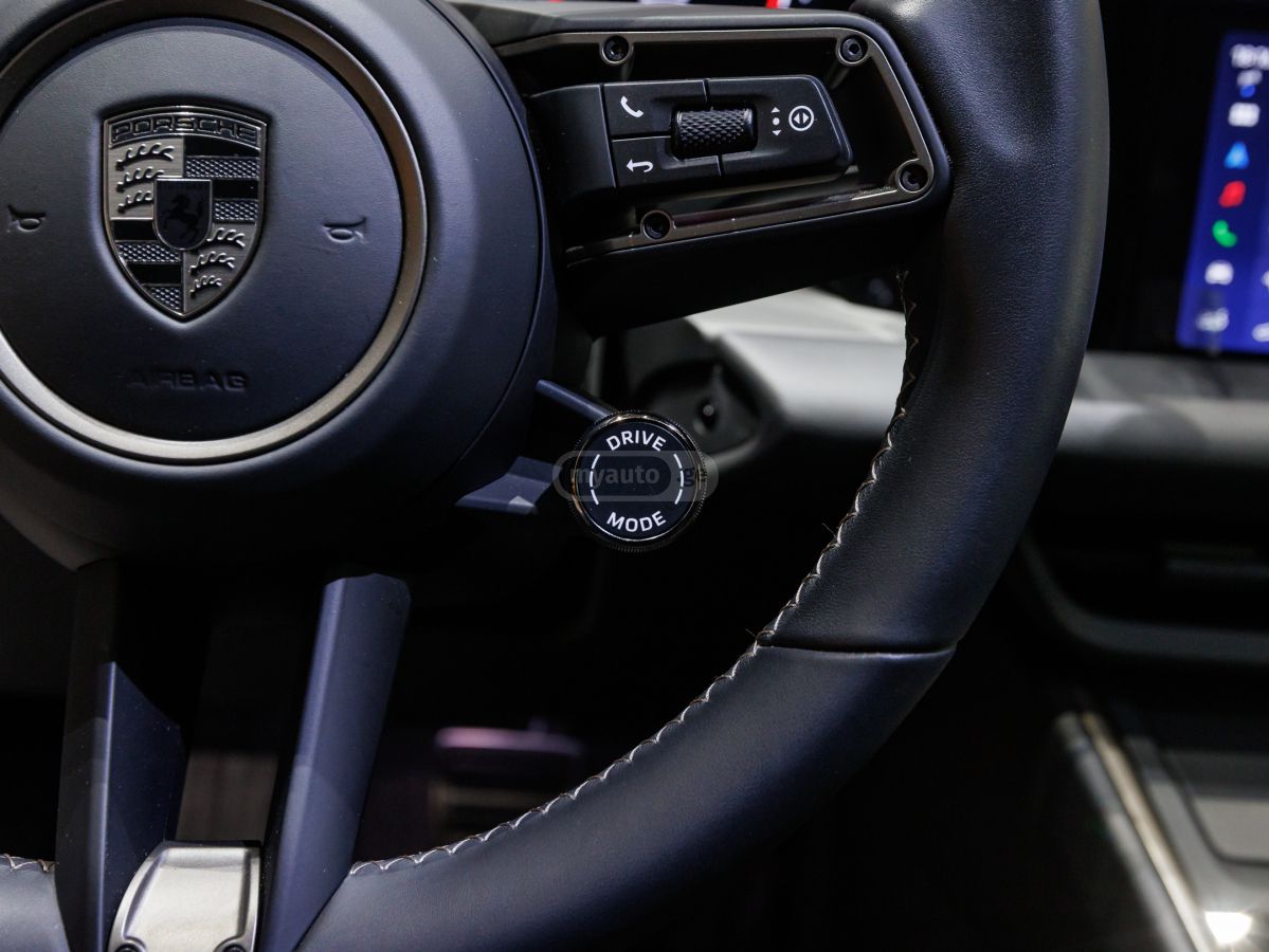 Porsche Macan 2025 — фото 12 купить в Москве