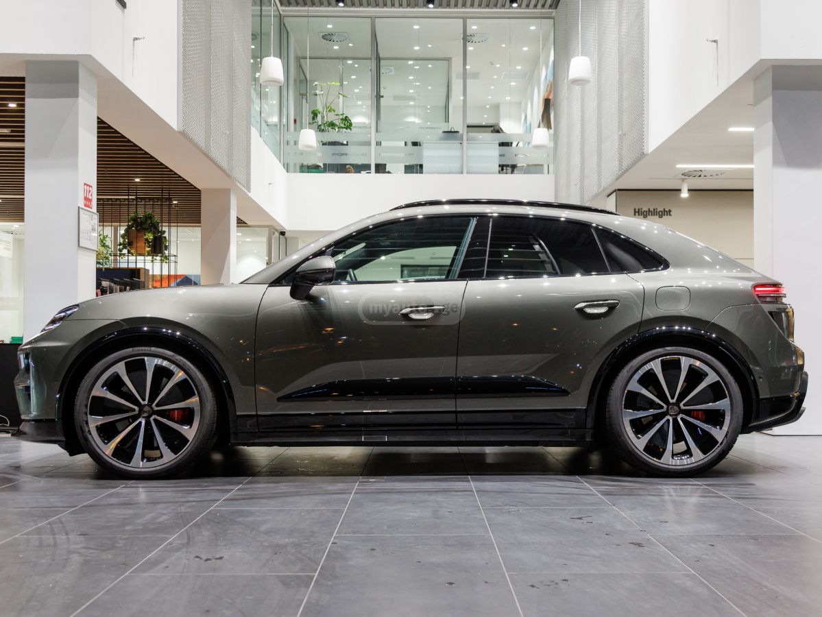 Porsche Macan 2025 — фото 8 купить в Москве