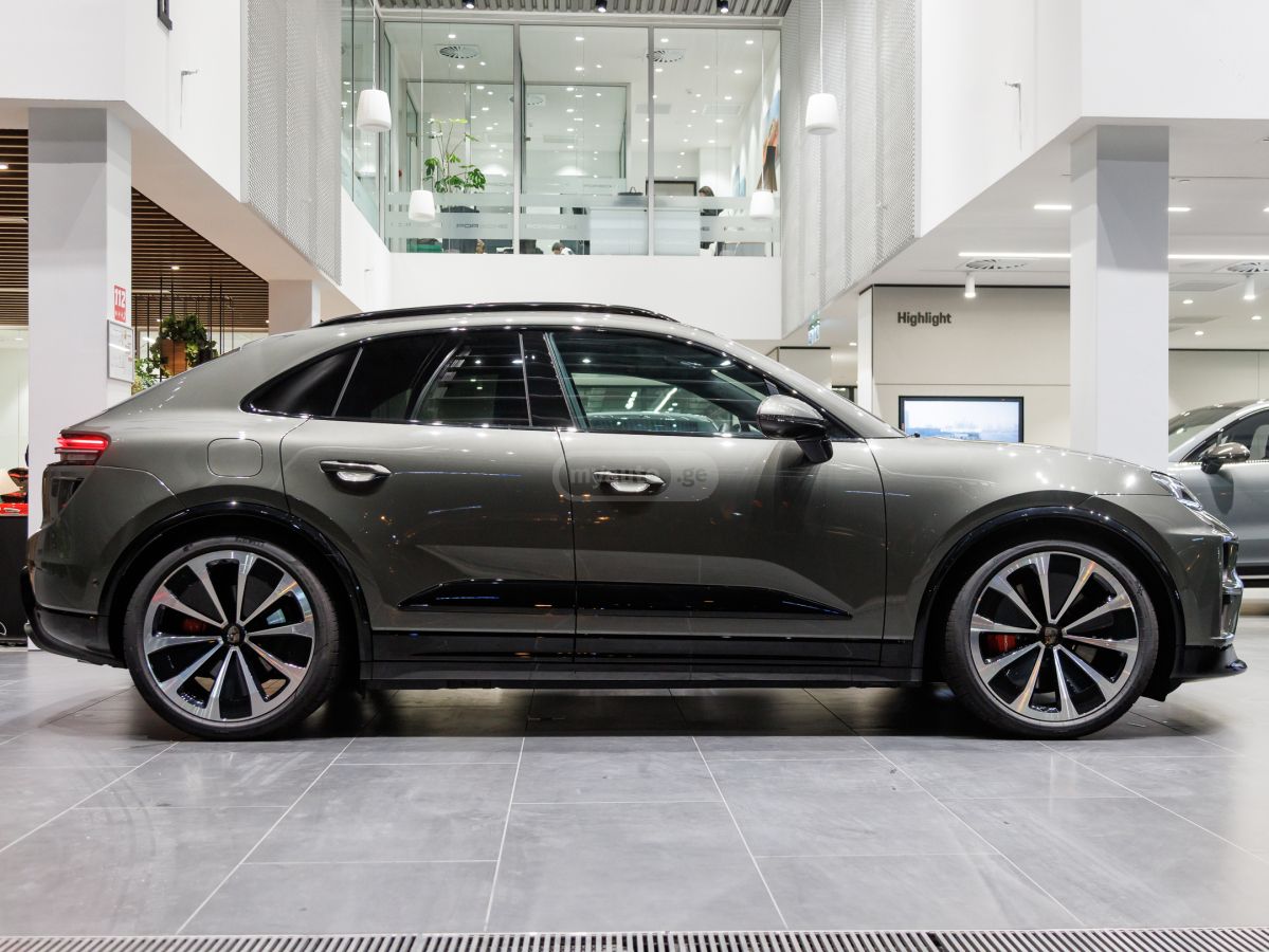 Porsche Macan 2025 — фото 9 купить в Москве