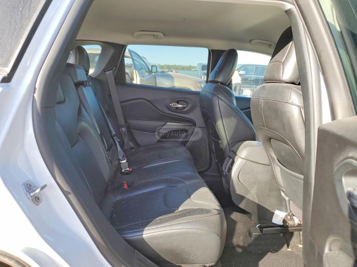 Jeep Cherokee - фото 11