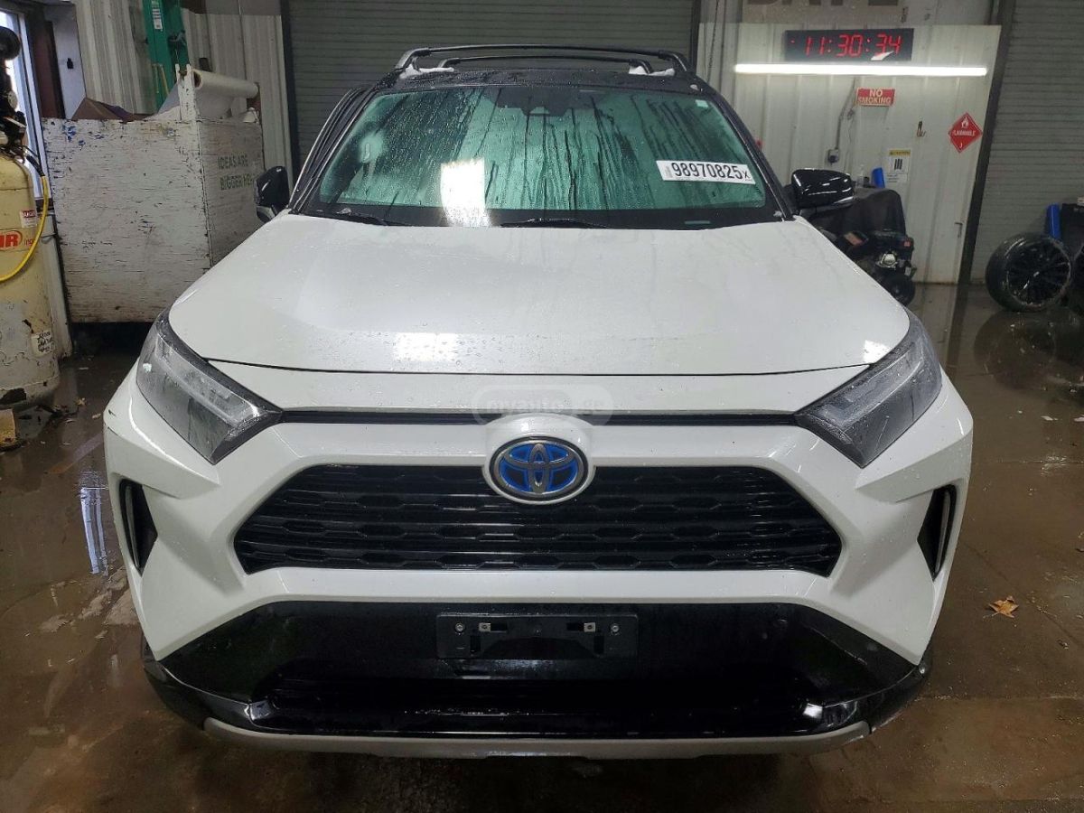Toyota RAV 4 - фото 5