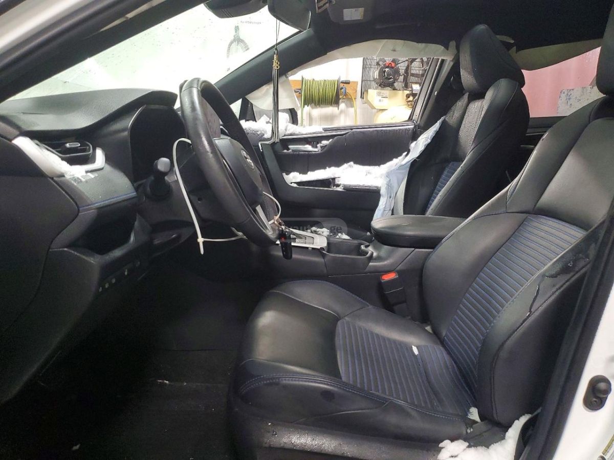 Toyota RAV 4 - фото 7