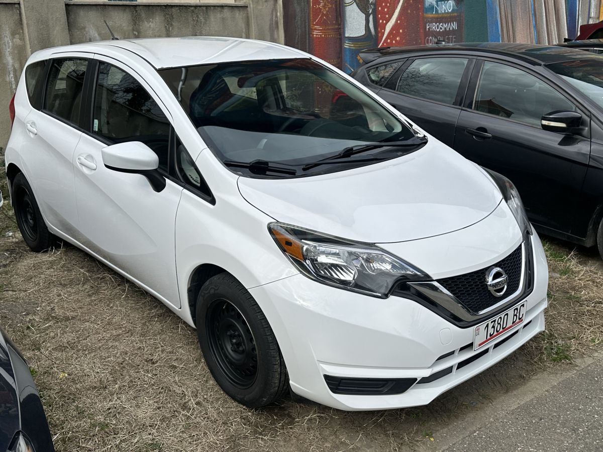 Nissan Versa - фото 5