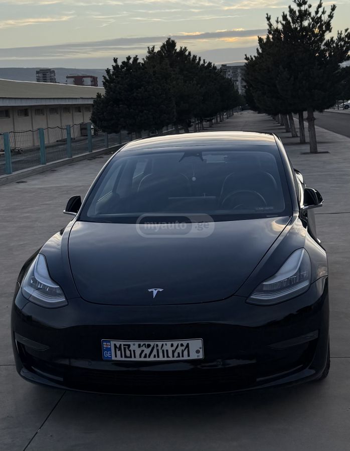 Tesla Model 3 - фото 6