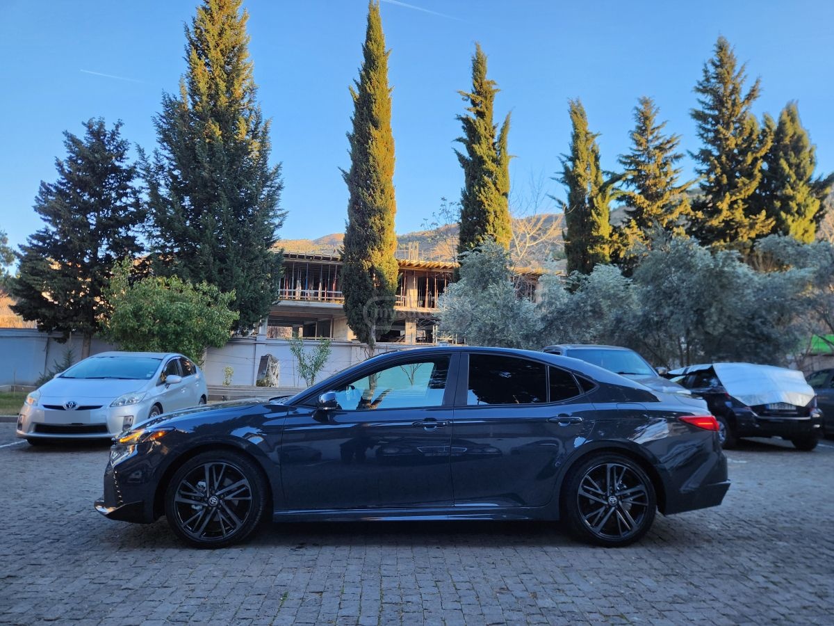 Toyota Camry - фото 5