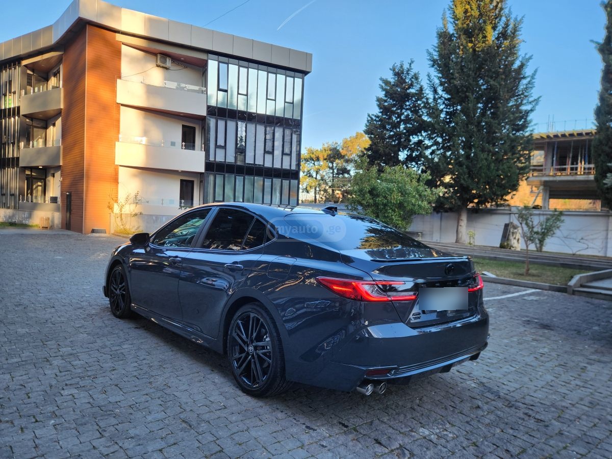 Toyota Camry - фото 8