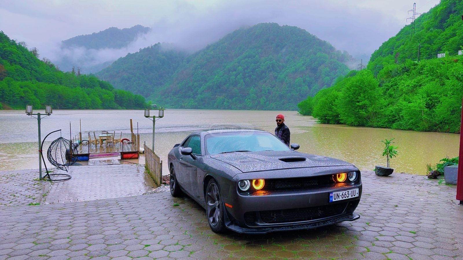 Dodge Challenger - фото 1