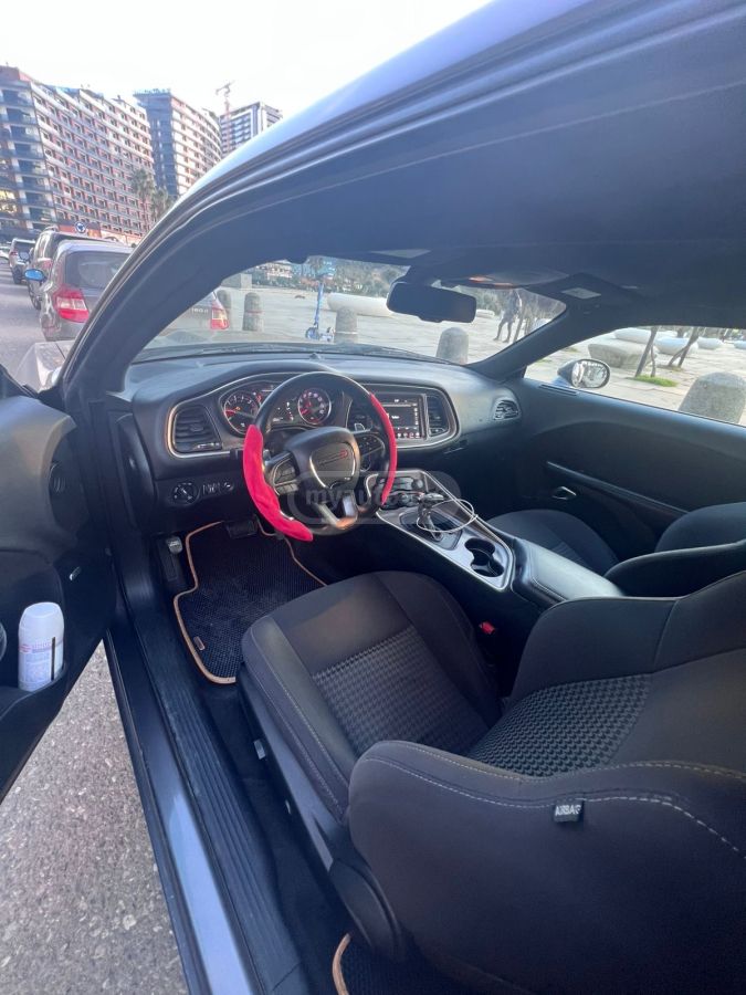 Dodge Challenger - фото 7