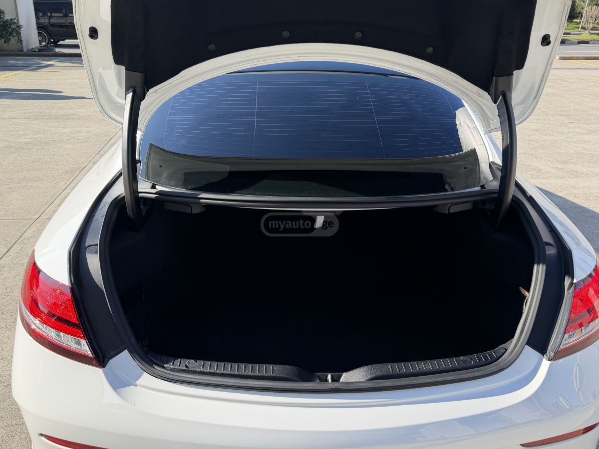 Mercedes-Benz C 300 - фото 11