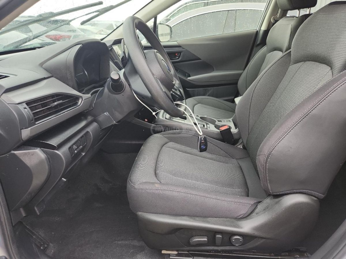 Subaru Premium 4dr All Wheel Drive CV — миниатюра 7