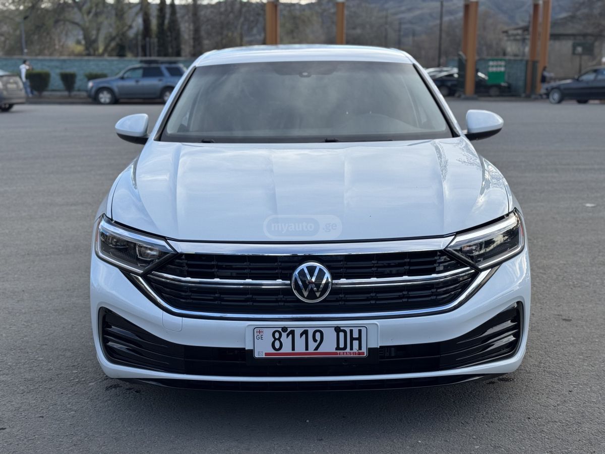 Volkswagen Jetta - фото 3