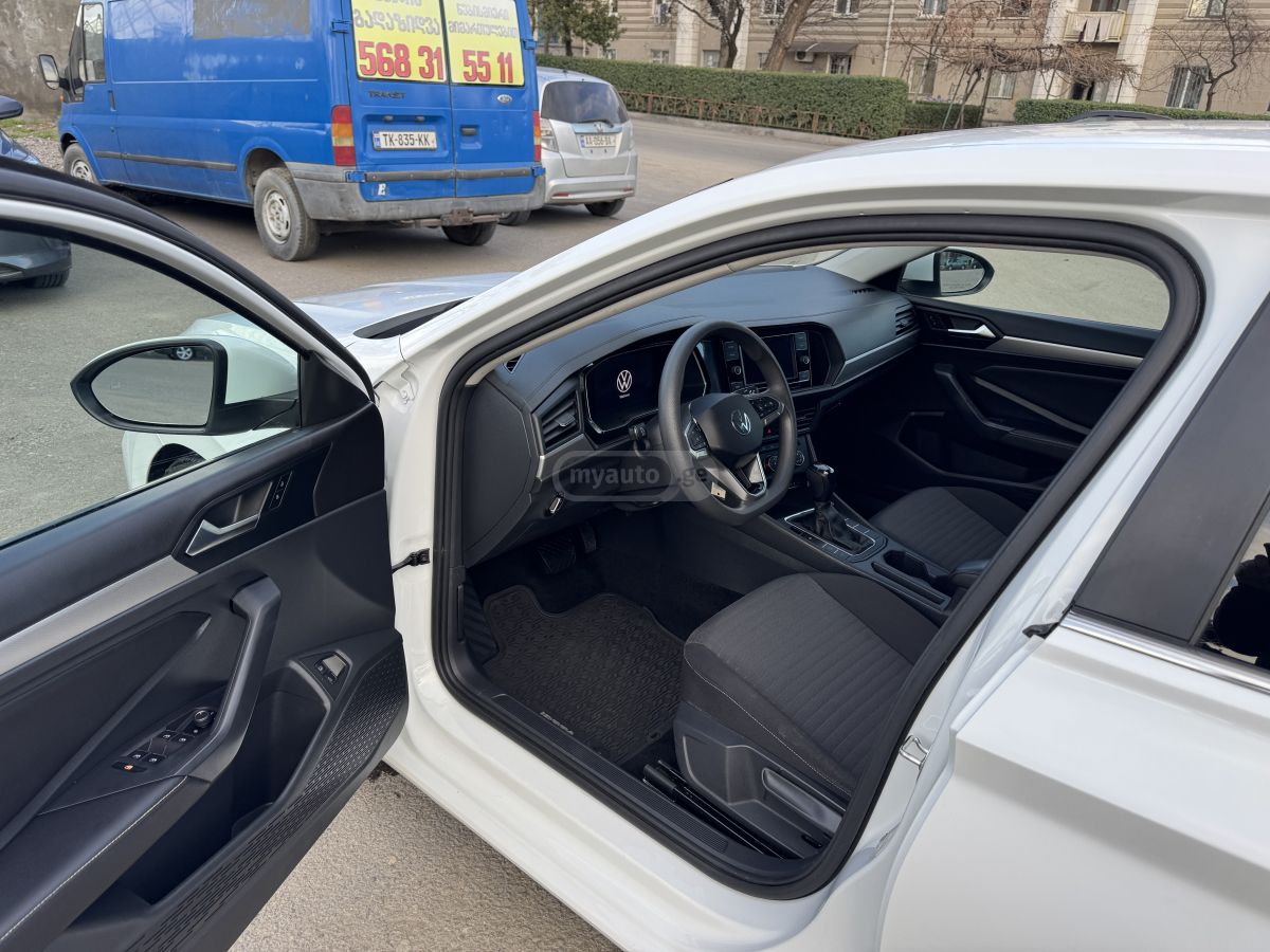 Volkswagen Jetta - фото 7