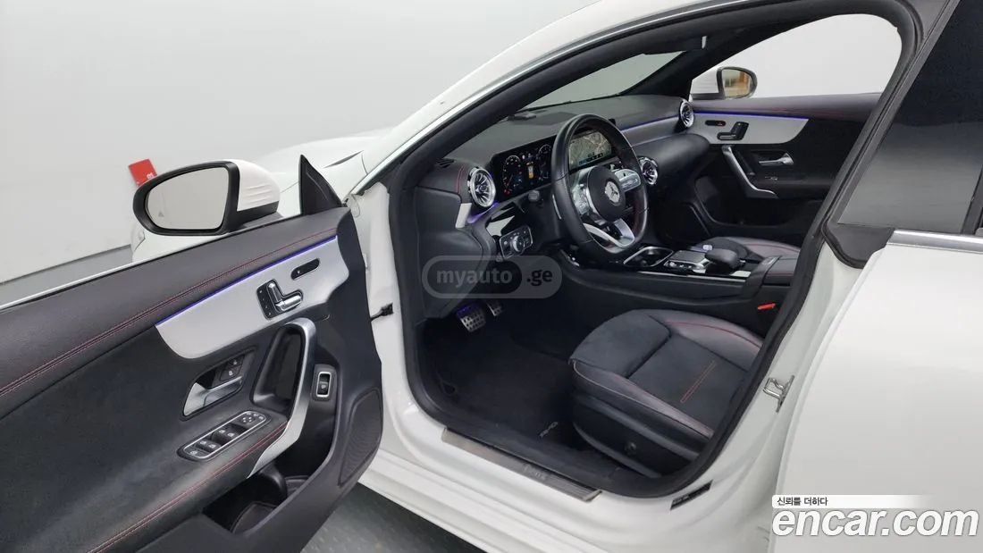 Mercedes-Benz CLA 45 AMG 2023 — миниатюра 10