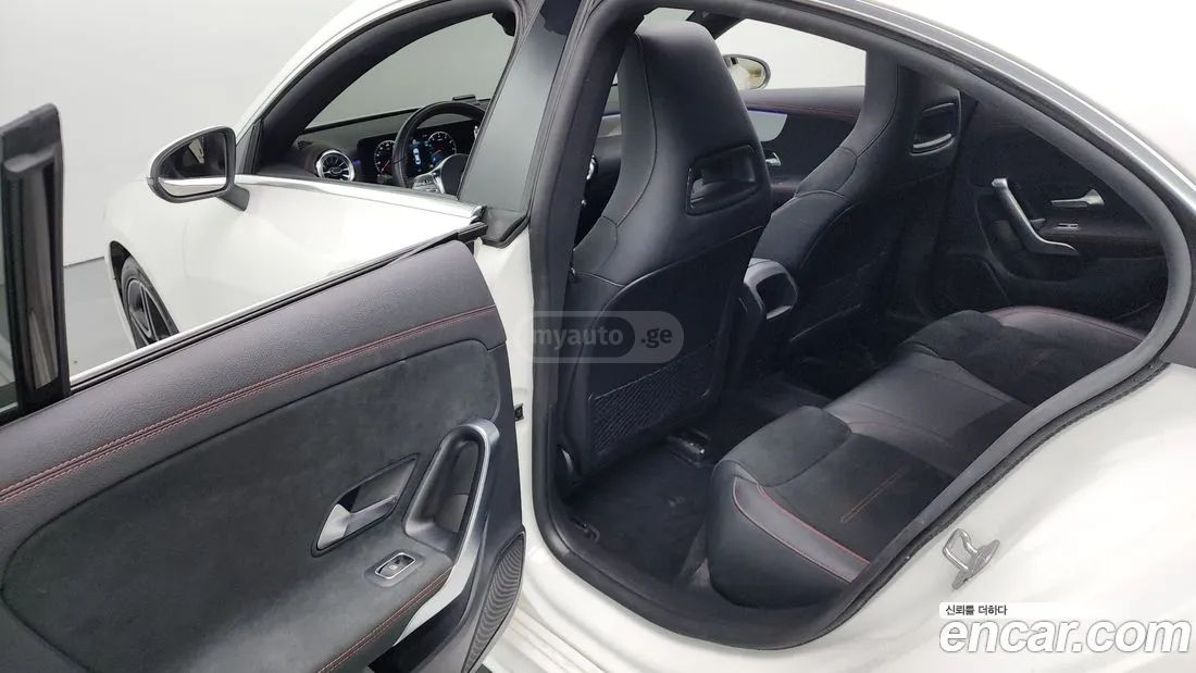 Mercedes-Benz CLA 45 AMG 2023 — миниатюра 12