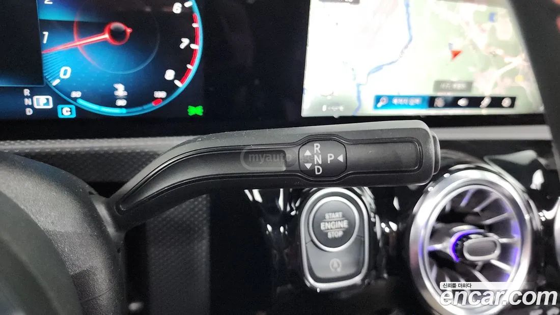 Mercedes-Benz CLA 45 AMG 2023 — миниатюра 9